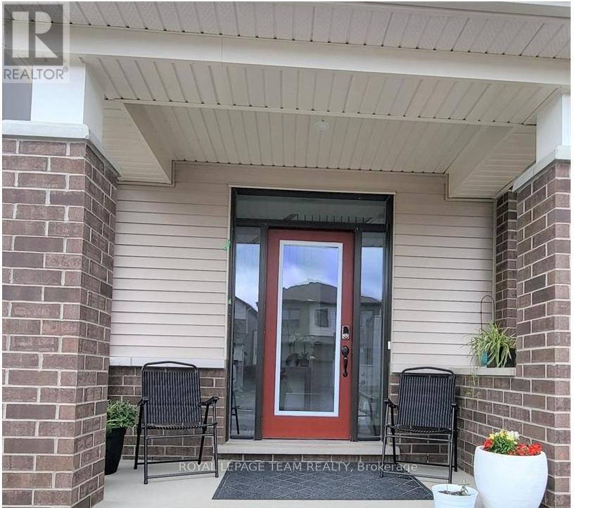 Property at 165 YEARLING CIRCLE image 3