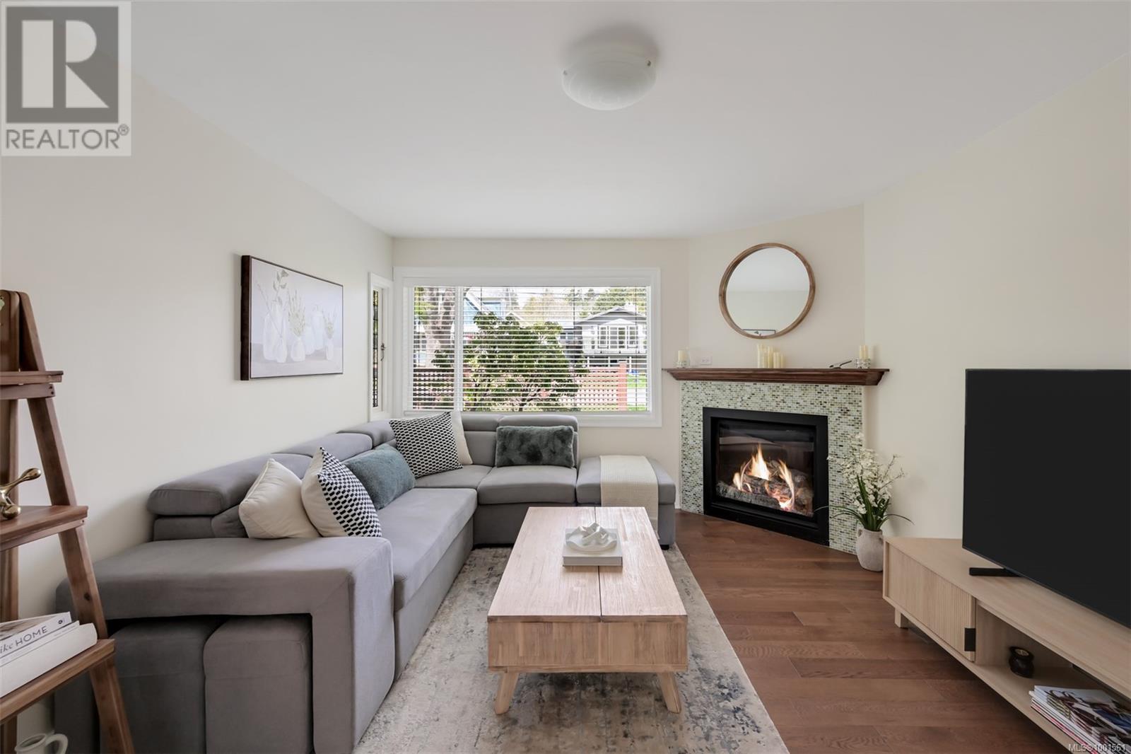 Property at 1445 Hamley St image 3
