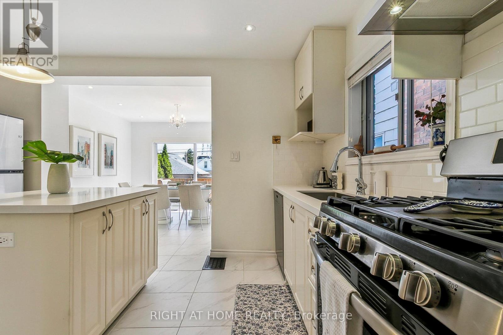 199 Winnett Avenue, Toronto, Ontario  M6C 3L8 - Photo 9 - C12180405