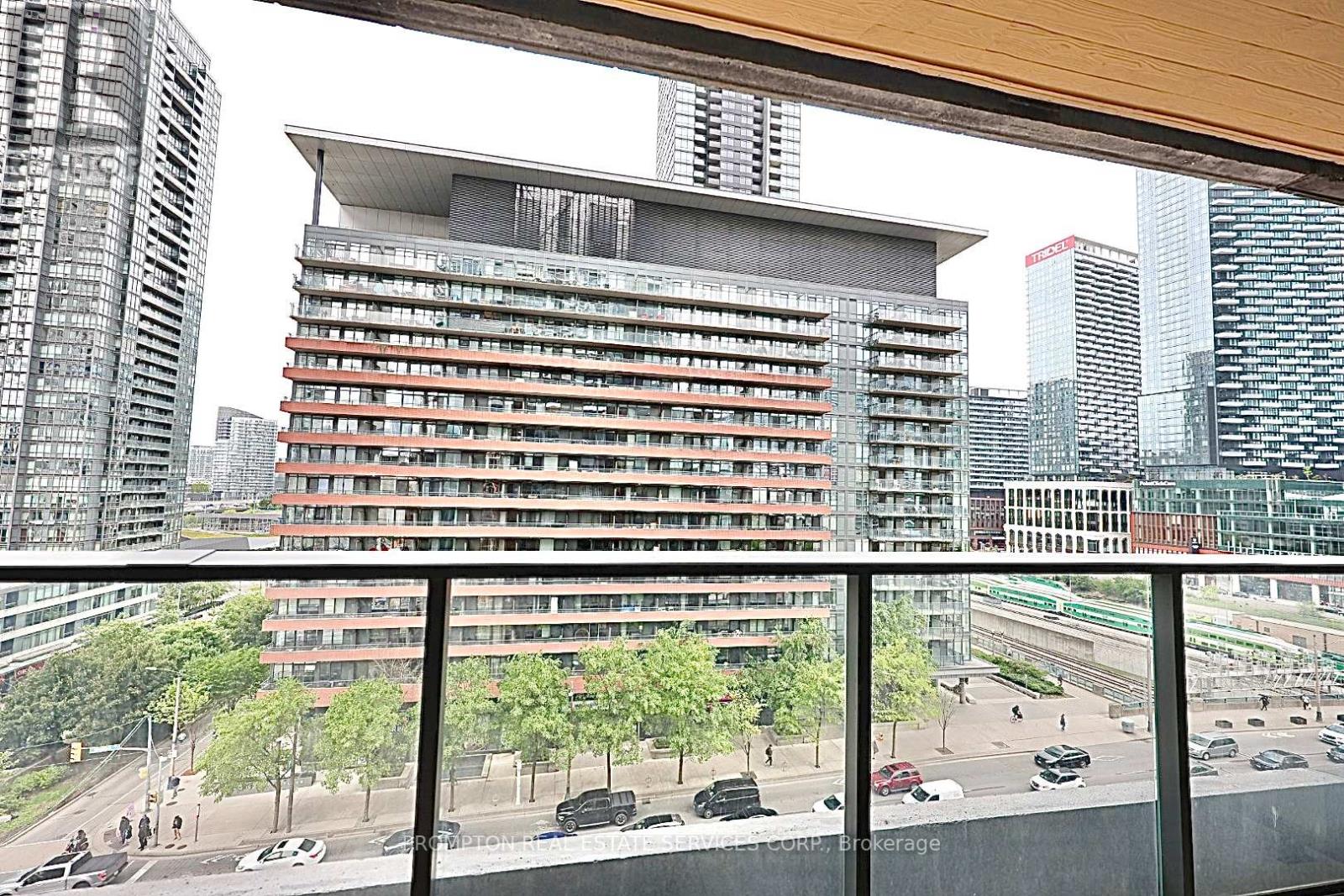 925 - 3 Concord Cityplace Way, Toronto (Waterfront Communities), Ontario  M5V 0X4 - Photo 13 - C12180413