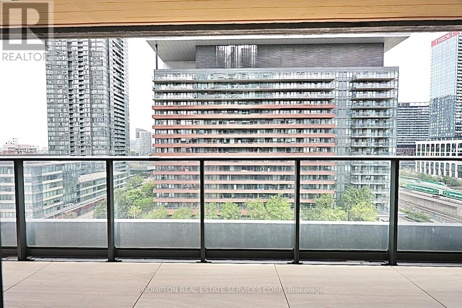 925 - 3 Concord Cityplace Way, Toronto, Ontario  M5V 0X4 - Photo 14 - C12180413