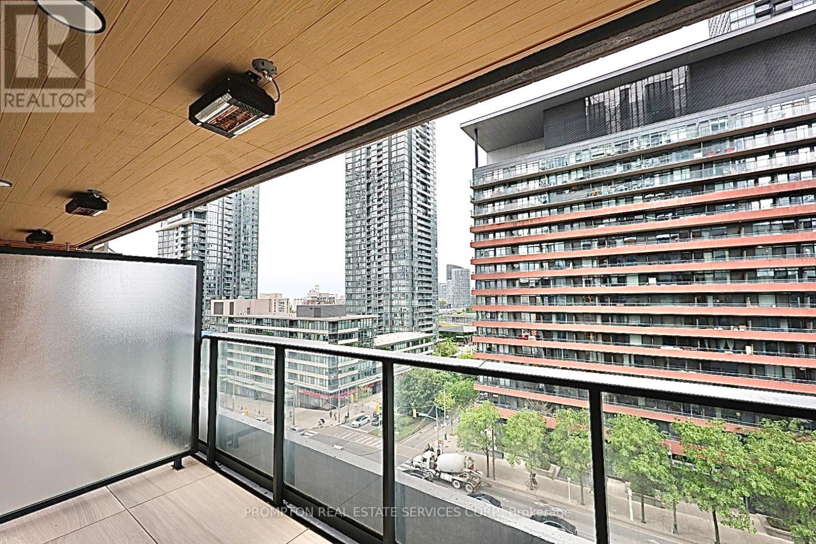 925 - 3 Concord Cityplace Way, Toronto, Ontario  M5V 0X4 - Photo 15 - C12180413