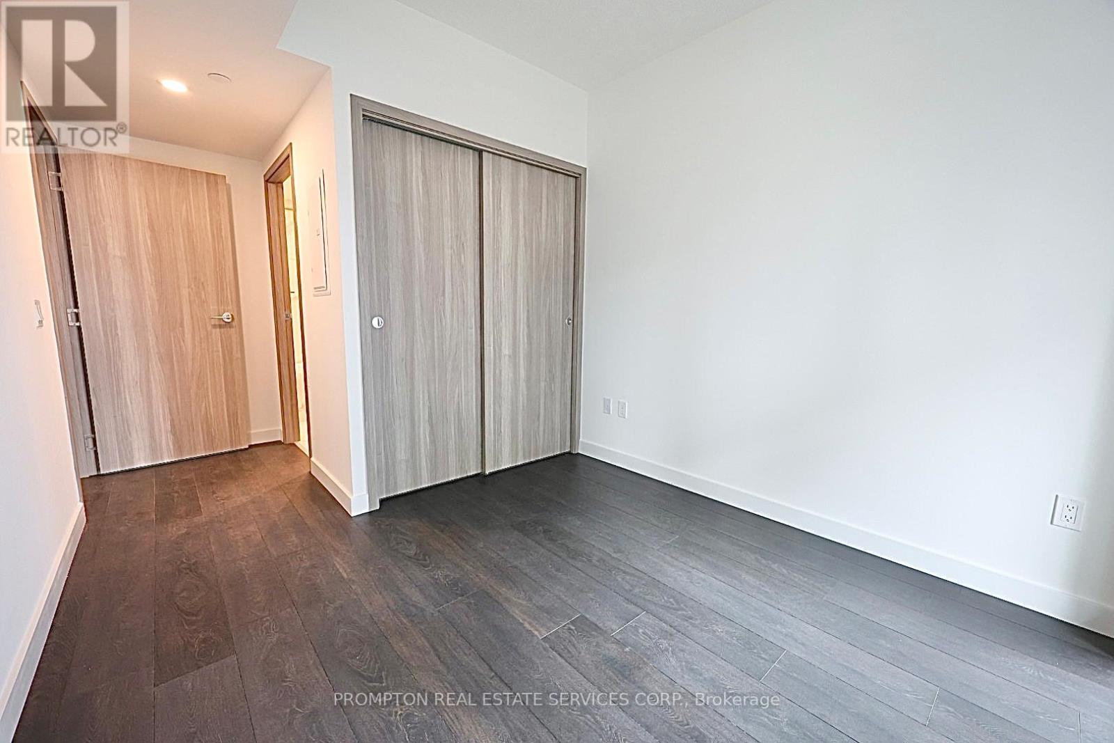 925 - 3 Concord Cityplace Way, Toronto, Ontario  M5V 0X4 - Photo 8 - C12180413