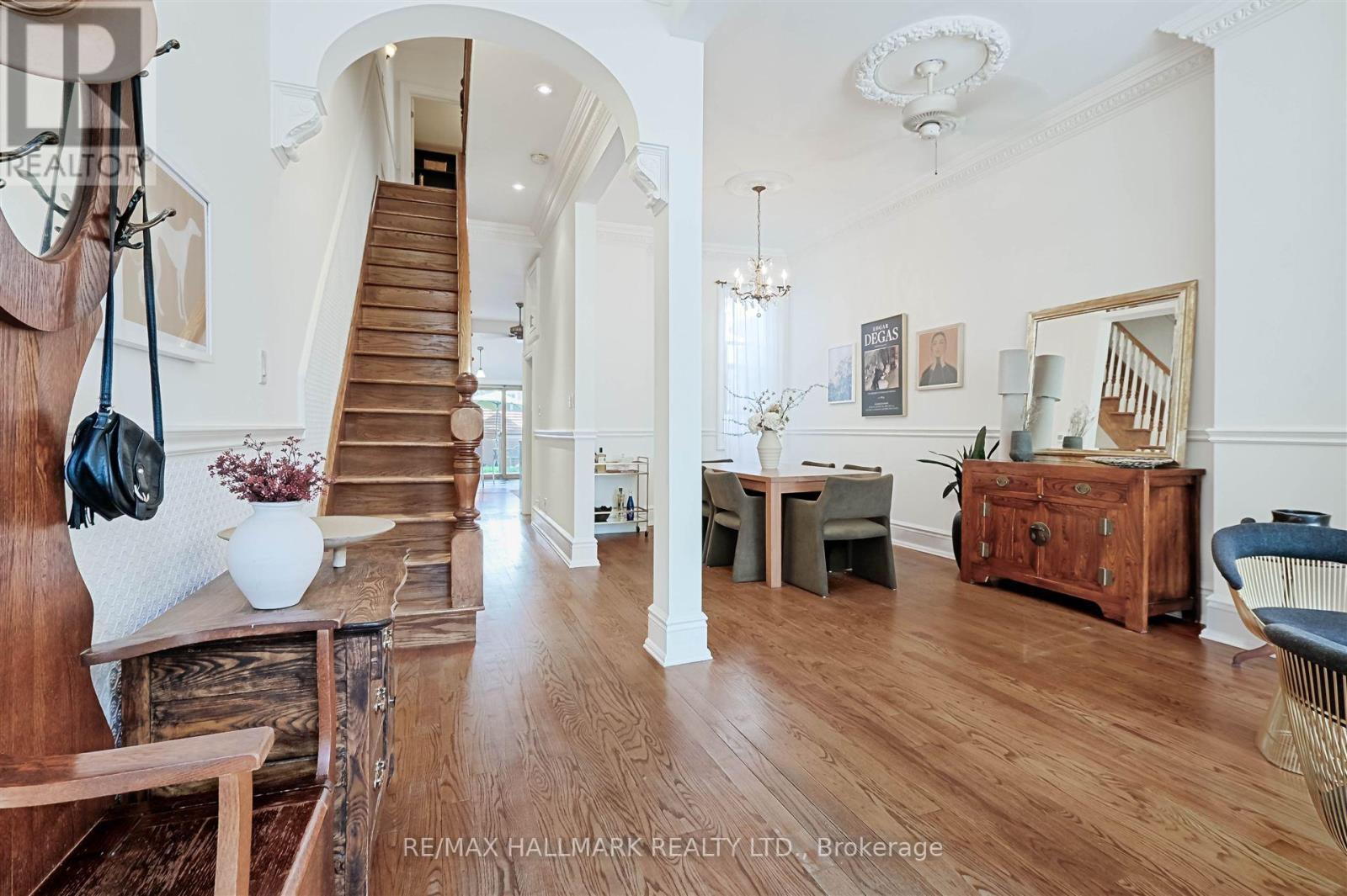 66 Robert Street, Toronto (University), Ontario  M5S 2K3 - Photo 1 - C12180423