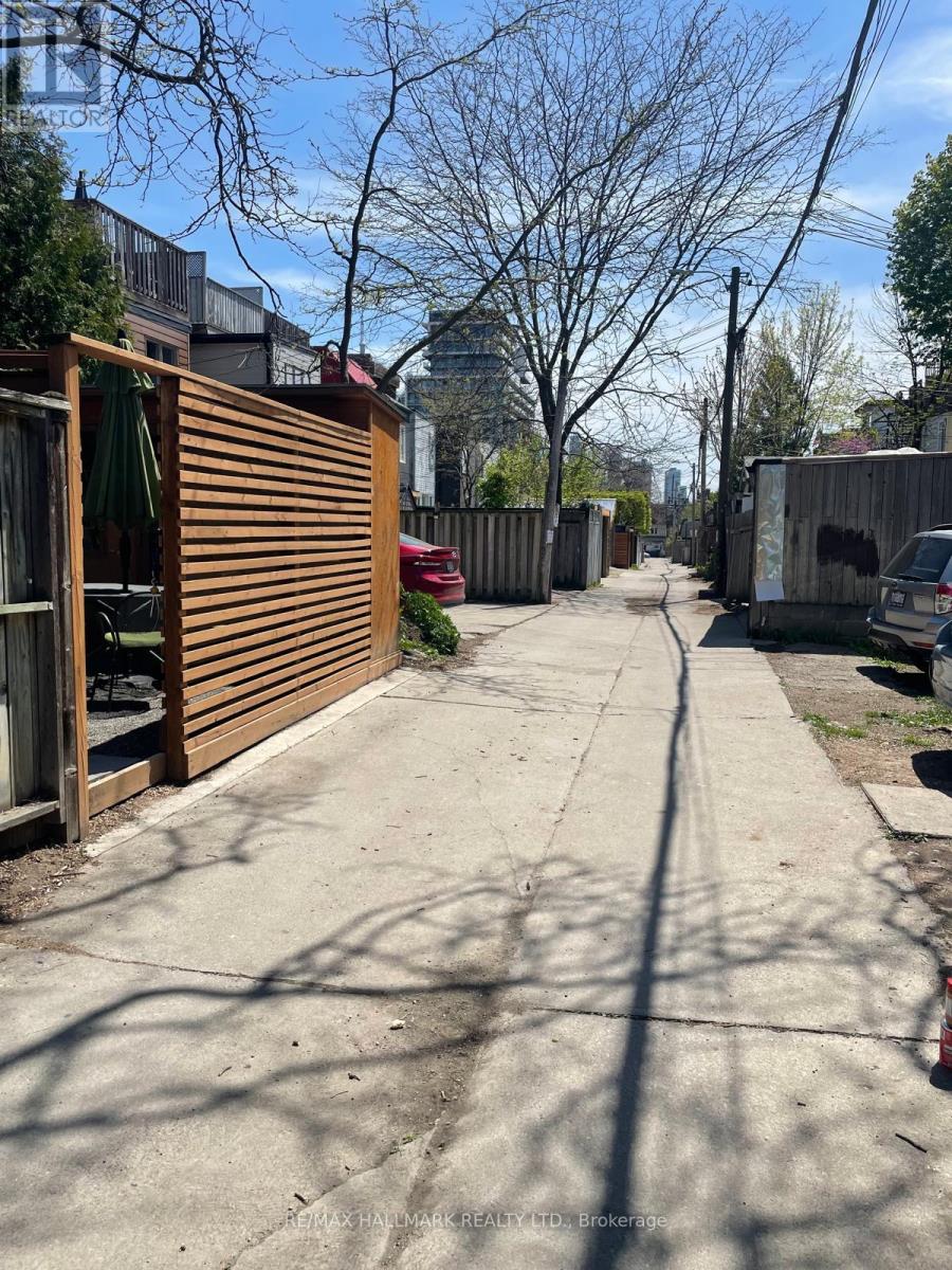 66 Robert Street, Toronto (University), Ontario  M5S 2K3 - Photo 15 - C12180423
