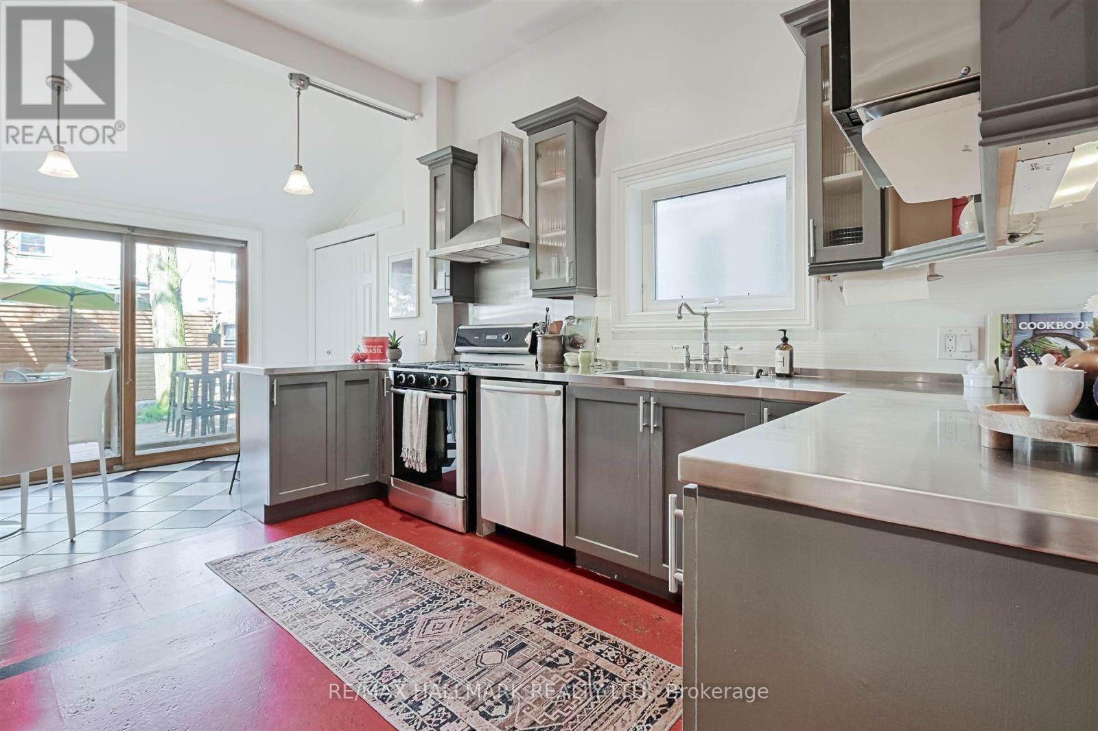66 Robert Street, Toronto (University), Ontario  M5S 2K3 - Photo 6 - C12180423