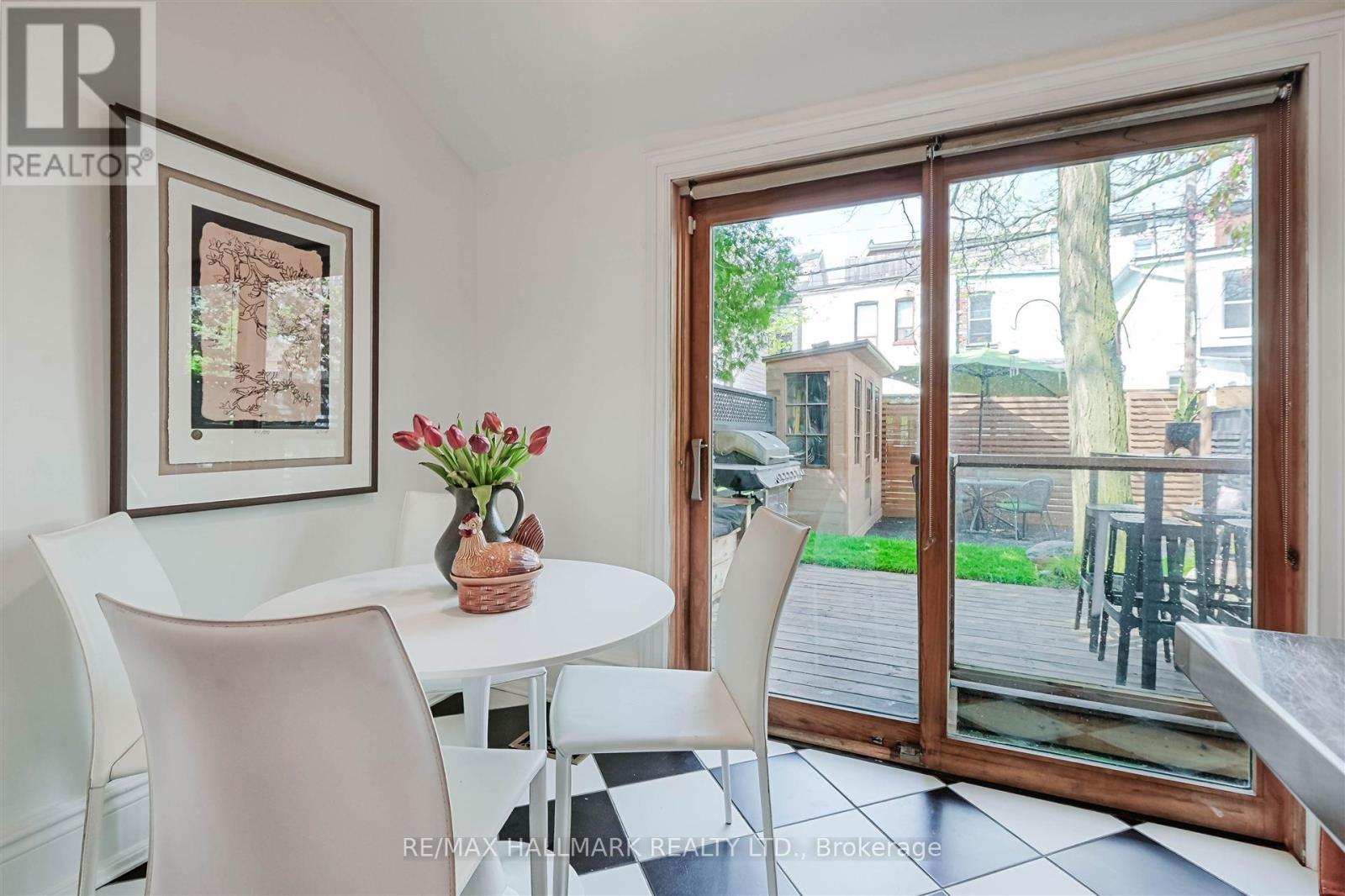 66 Robert Street, Toronto (University), Ontario  M5S 2K3 - Photo 8 - C12180423