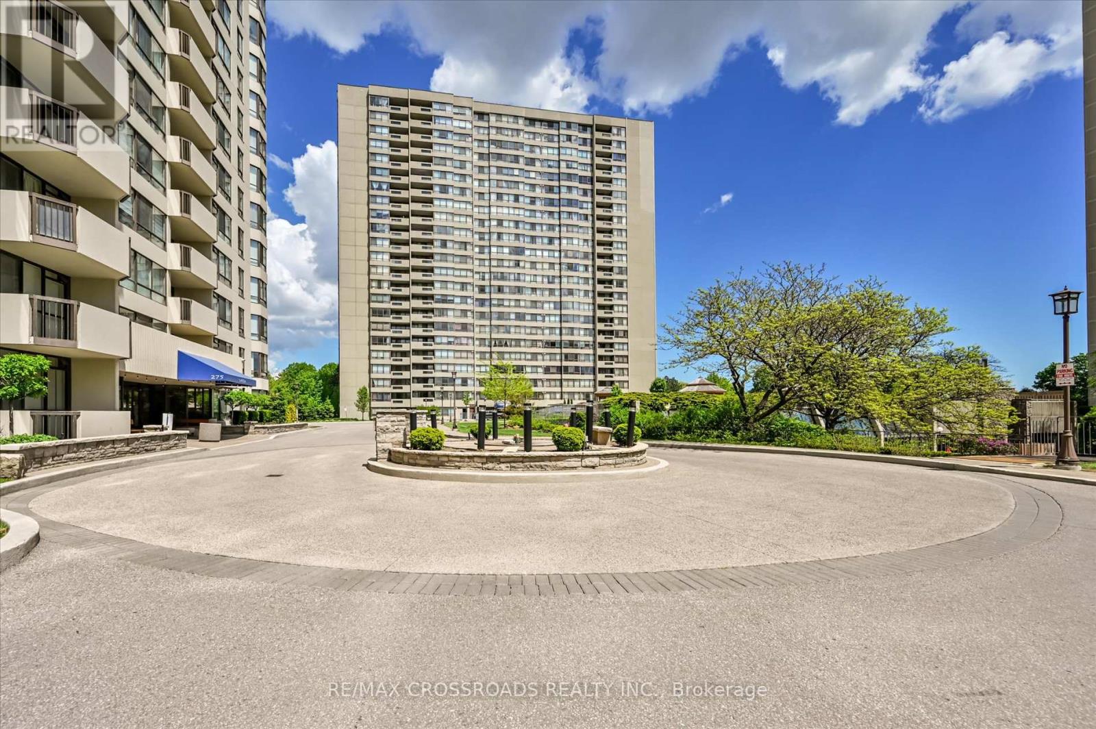 604 - 275 Bamburgh Circle, Toronto (Steeles), Ontario  M1W 3X4 - Photo 2 - E12180404