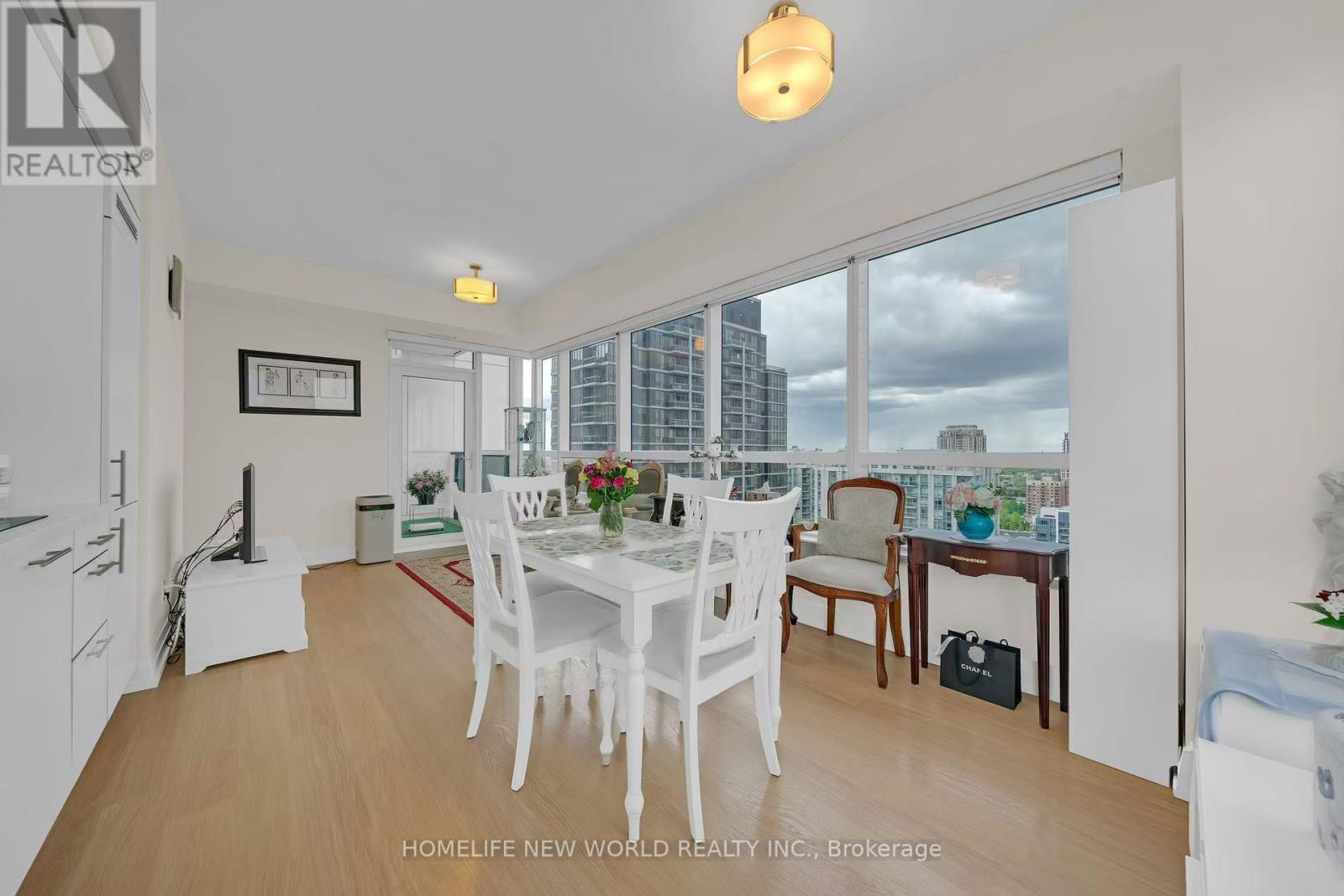 2017 - 5 Sheppard Avenue E, Toronto, Ontario  M2N 0G4 - Photo 14 - C12177622