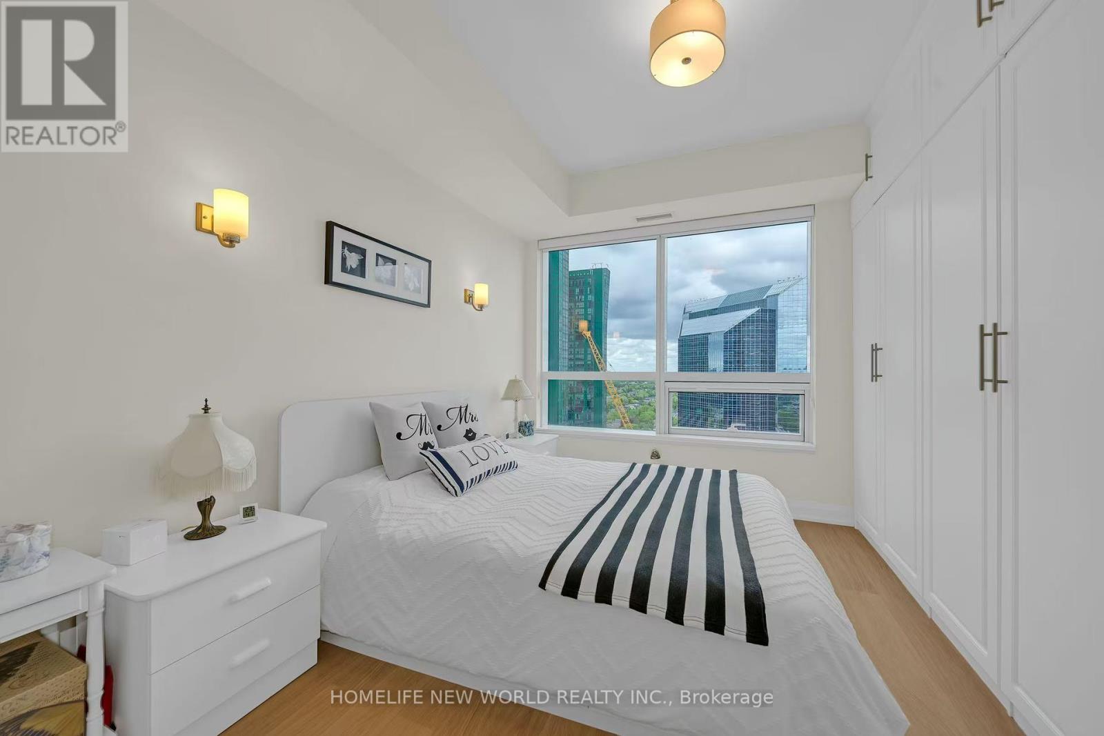 2017 - 5 Sheppard Avenue E, Toronto, Ontario  M2N 0G4 - Photo 19 - C12177622