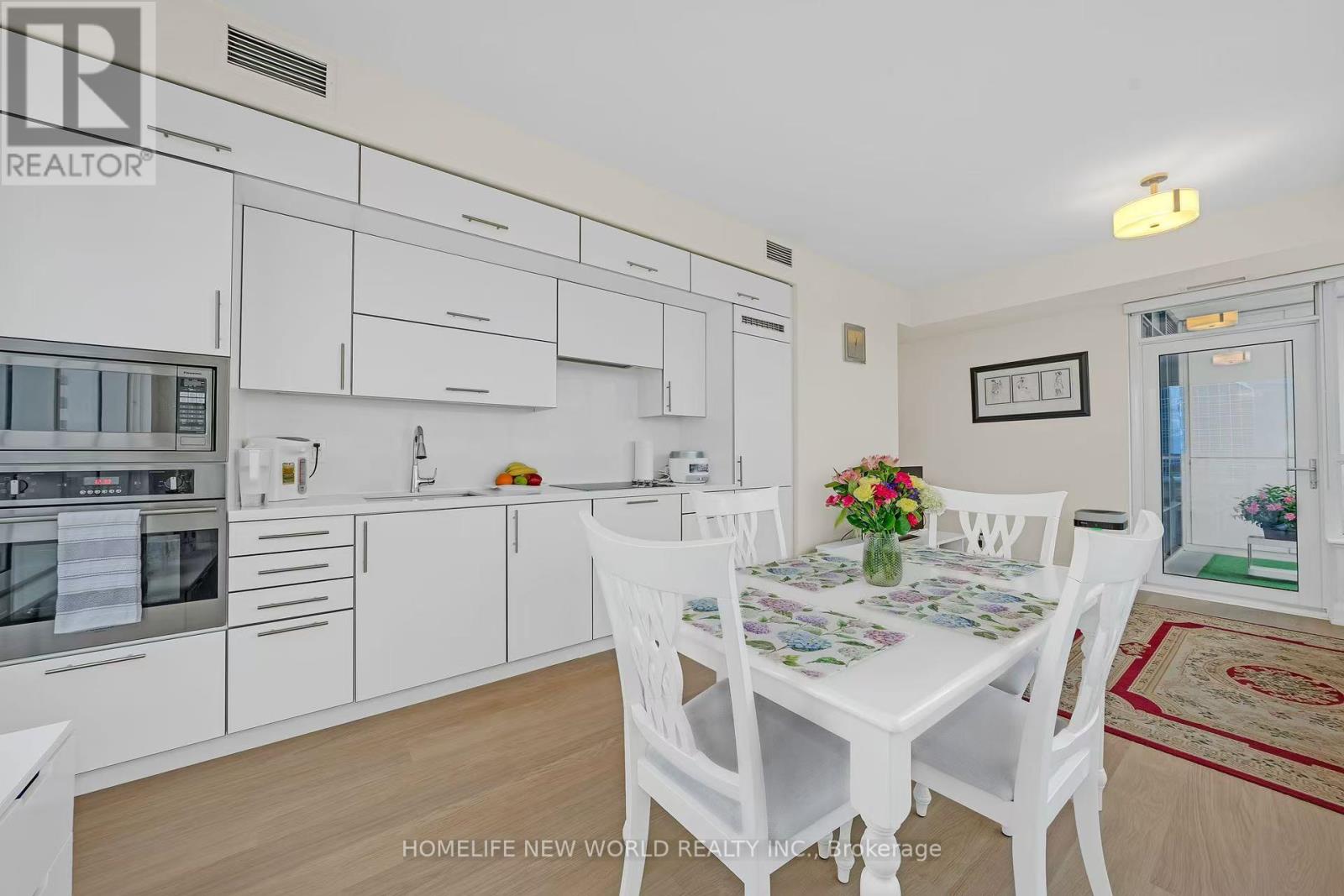 2017 - 5 Sheppard Avenue E, Toronto, Ontario  M2N 0G4 - Photo 15 - C12177622
