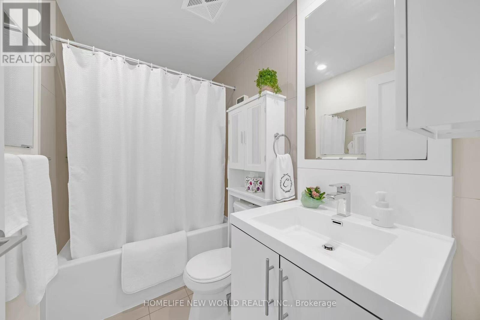 2017 - 5 Sheppard Avenue E, Toronto, Ontario  M2N 0G4 - Photo 23 - C12177622