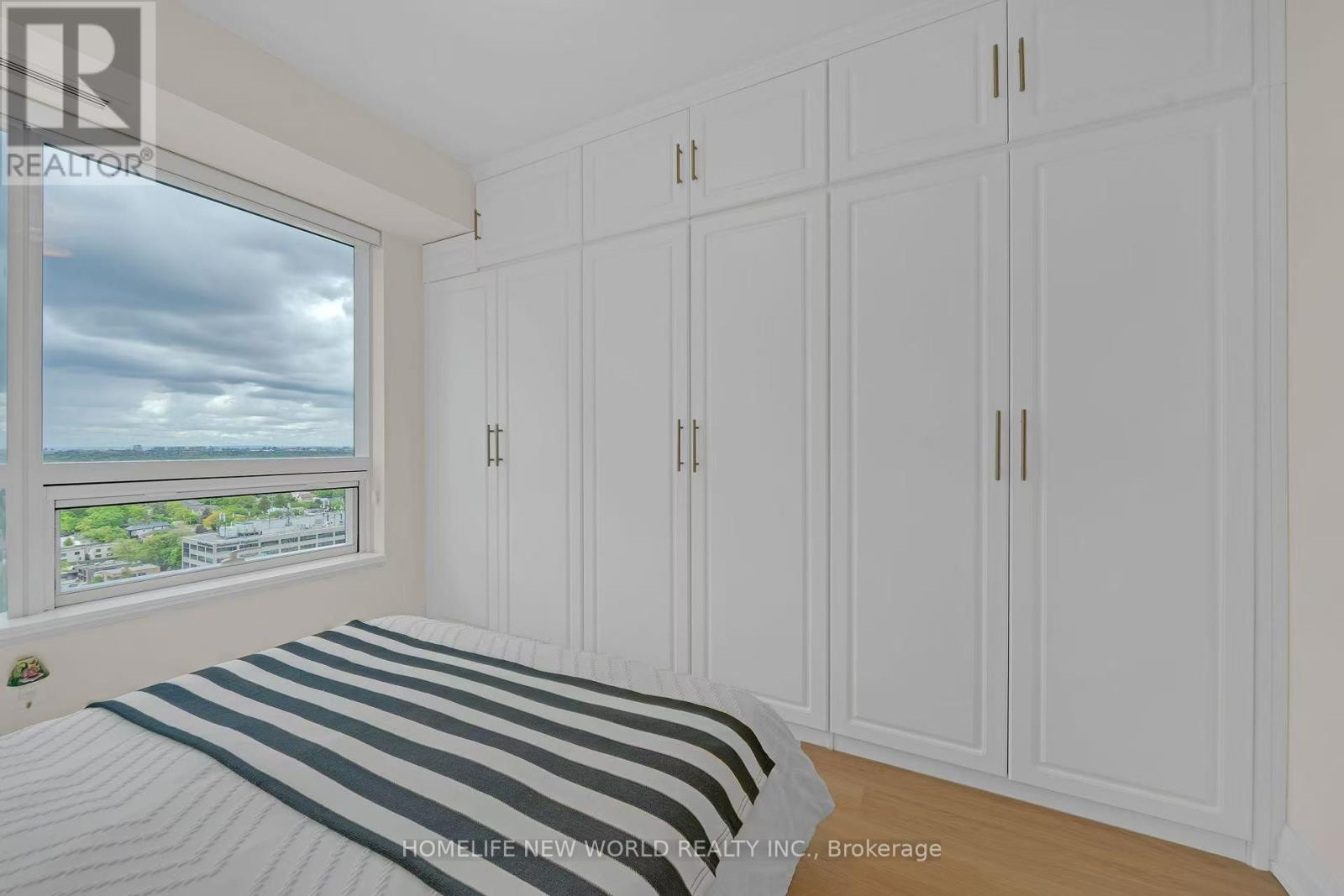 2017 - 5 Sheppard Avenue E, Toronto, Ontario  M2N 0G4 - Photo 21 - C12177622