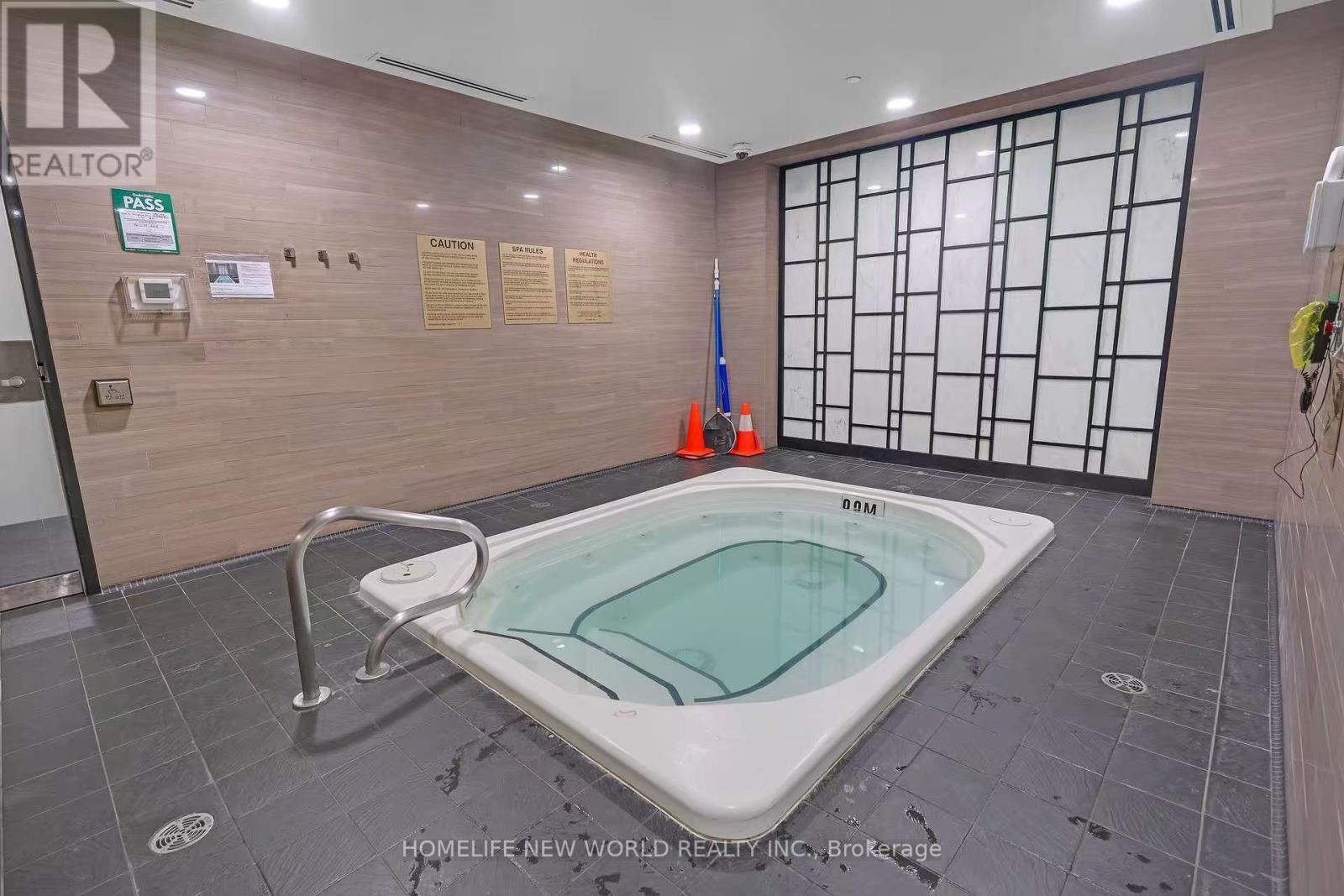 2017 - 5 Sheppard Avenue E, Toronto, Ontario  M2N 0G4 - Photo 38 - C12177622
