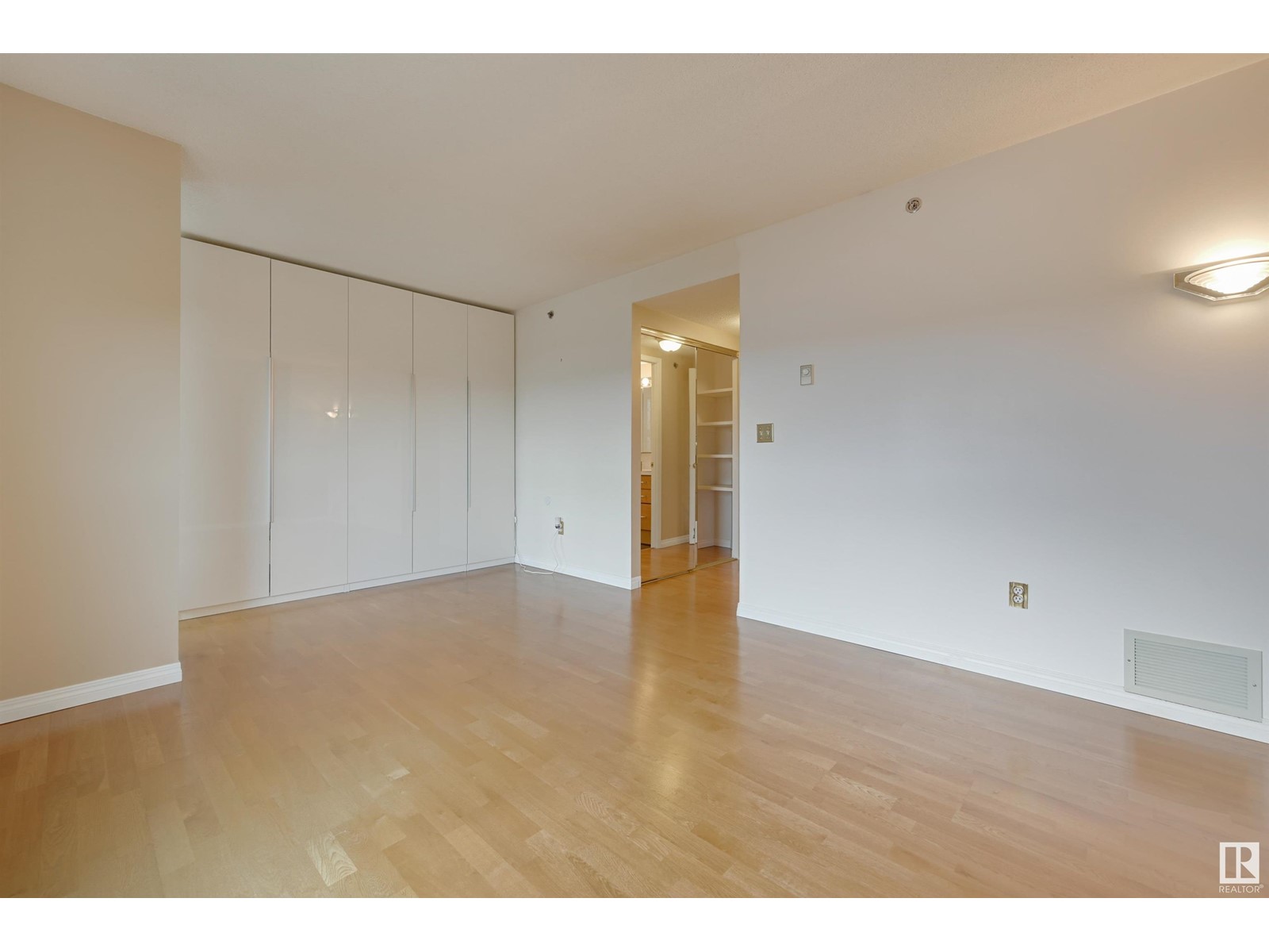 #1003 10721 Saskatchewan Dr Nw, Edmonton, Alberta  T6E 6H1 - Photo 28 - E4439018