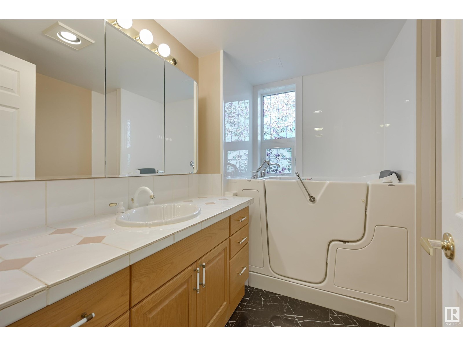 #1003 10721 Saskatchewan Dr Nw, Edmonton, Alberta  T6E 6H1 - Photo 30 - E4439018