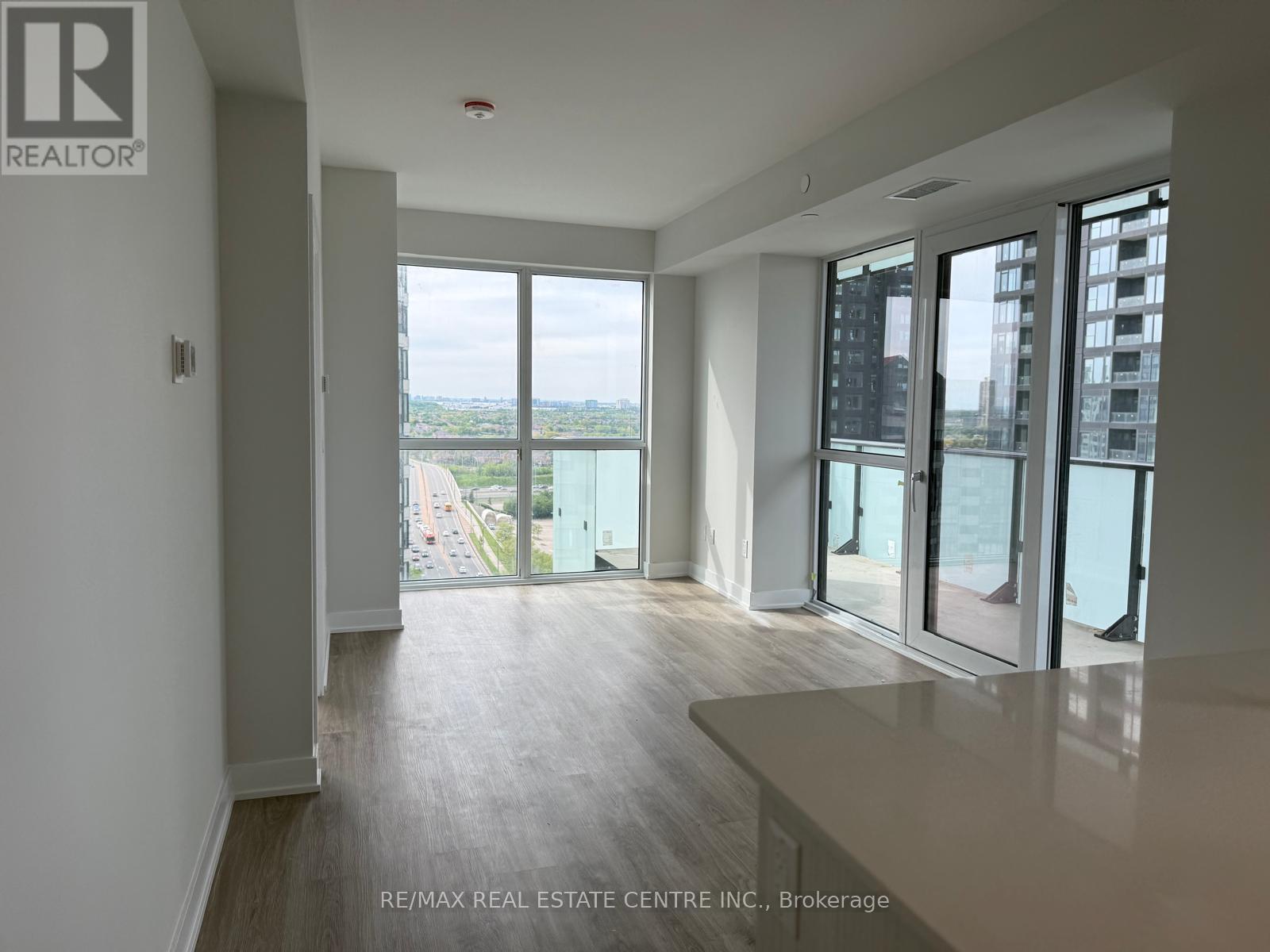1611 - 430 Square One Drive, Mississauga (Creditview), Ontario  L5B 0L6 - Photo 20 - W12180426