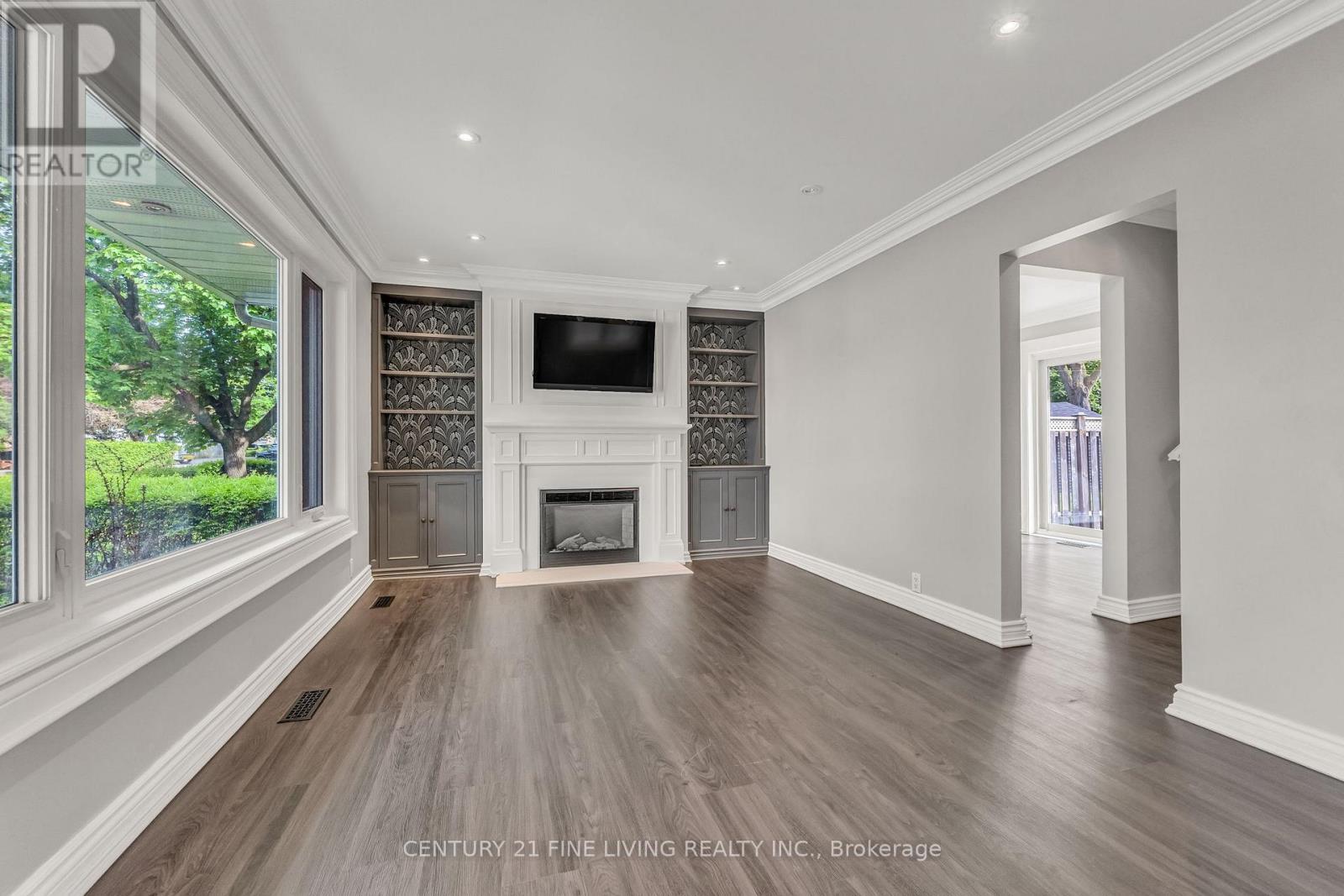 55 Grierson Road, Toronto, Ontario  M9W 3R2 - Photo 5 - W12180432