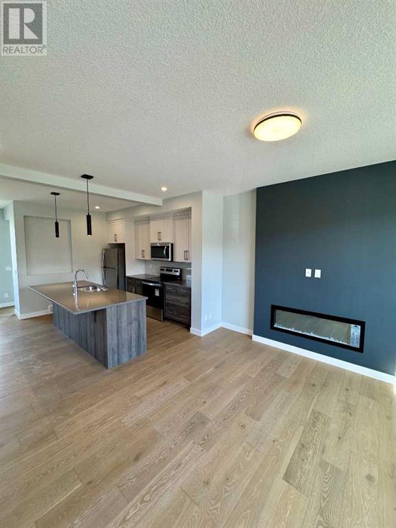 256 Waterford Heath, Chestermere, Alberta  T1X 2Z6 - Photo 7 - A2183346