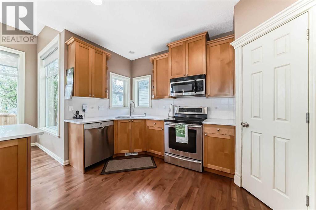 95 West Lakeview Passage, Chestermere, Alberta  T1X 1G9 - Photo 3 - A2218126