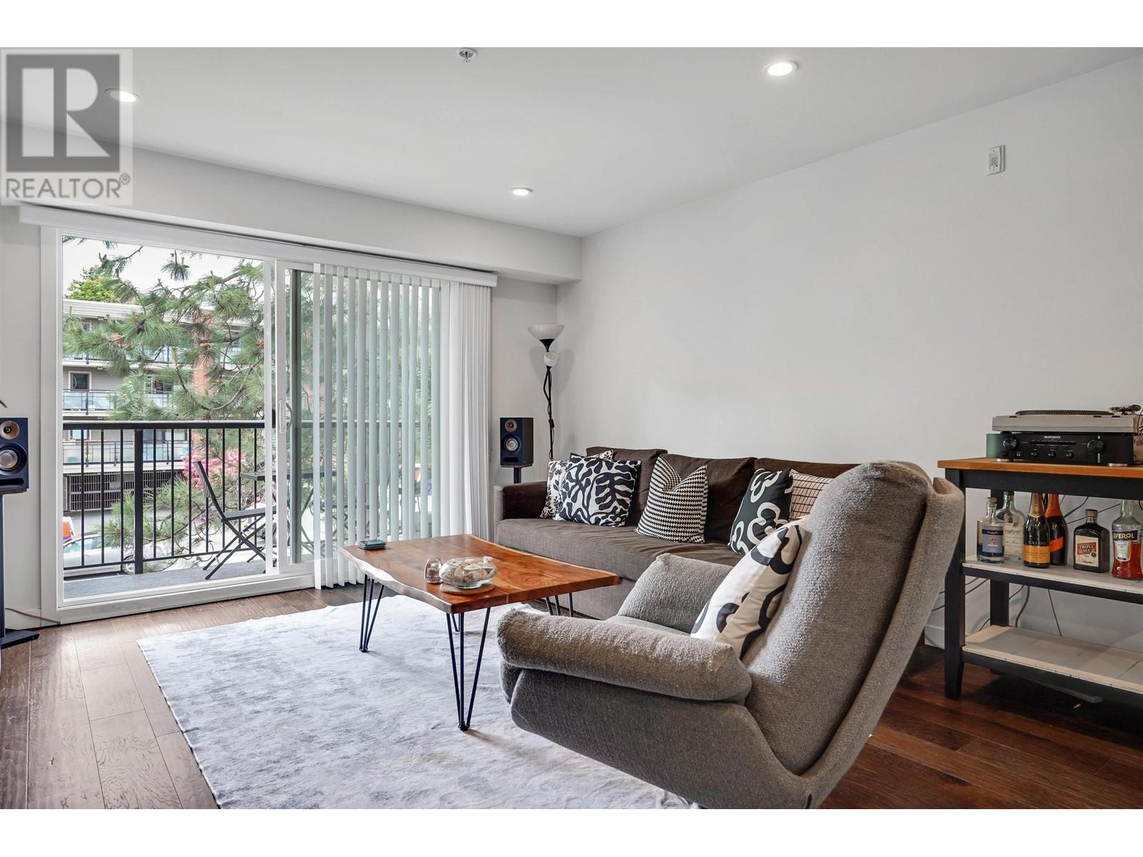 302 357 E 2nd Street, North Vancouver, British Columbia  V7L 1C6 - Photo 12 - R3008528