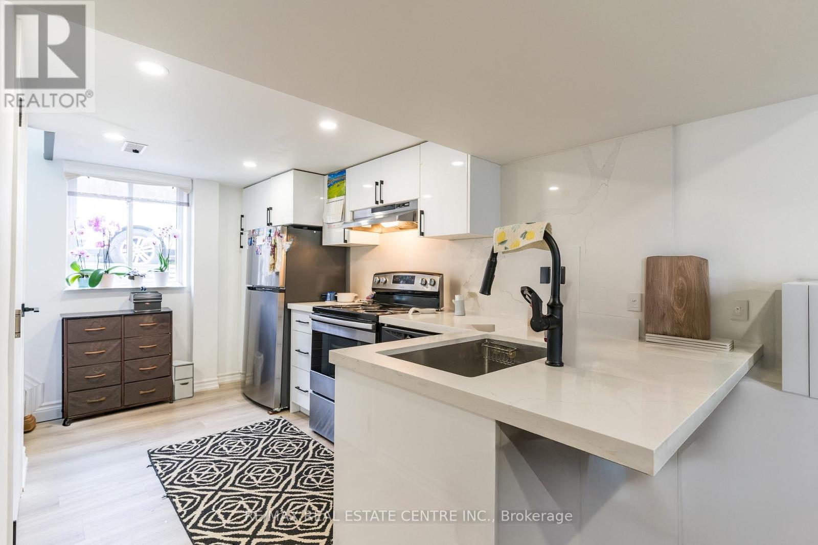 Lower - 268 Brucedale Avenue E, Hamilton, Ontario  L9A 1P7 - Photo 7 - X12180412