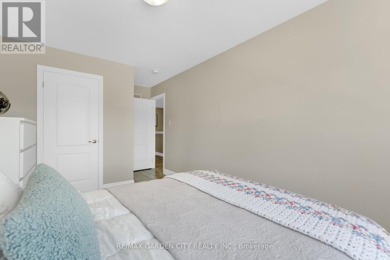 72 Homestead Way, Thorold, Ontario  L2V 0H1 - Photo 26 - X12180420