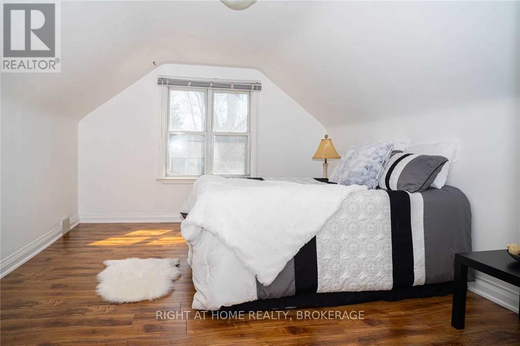 68 West 4th Street, Hamilton, Ontario  L9C 3M7 - Photo 19 - X12180421