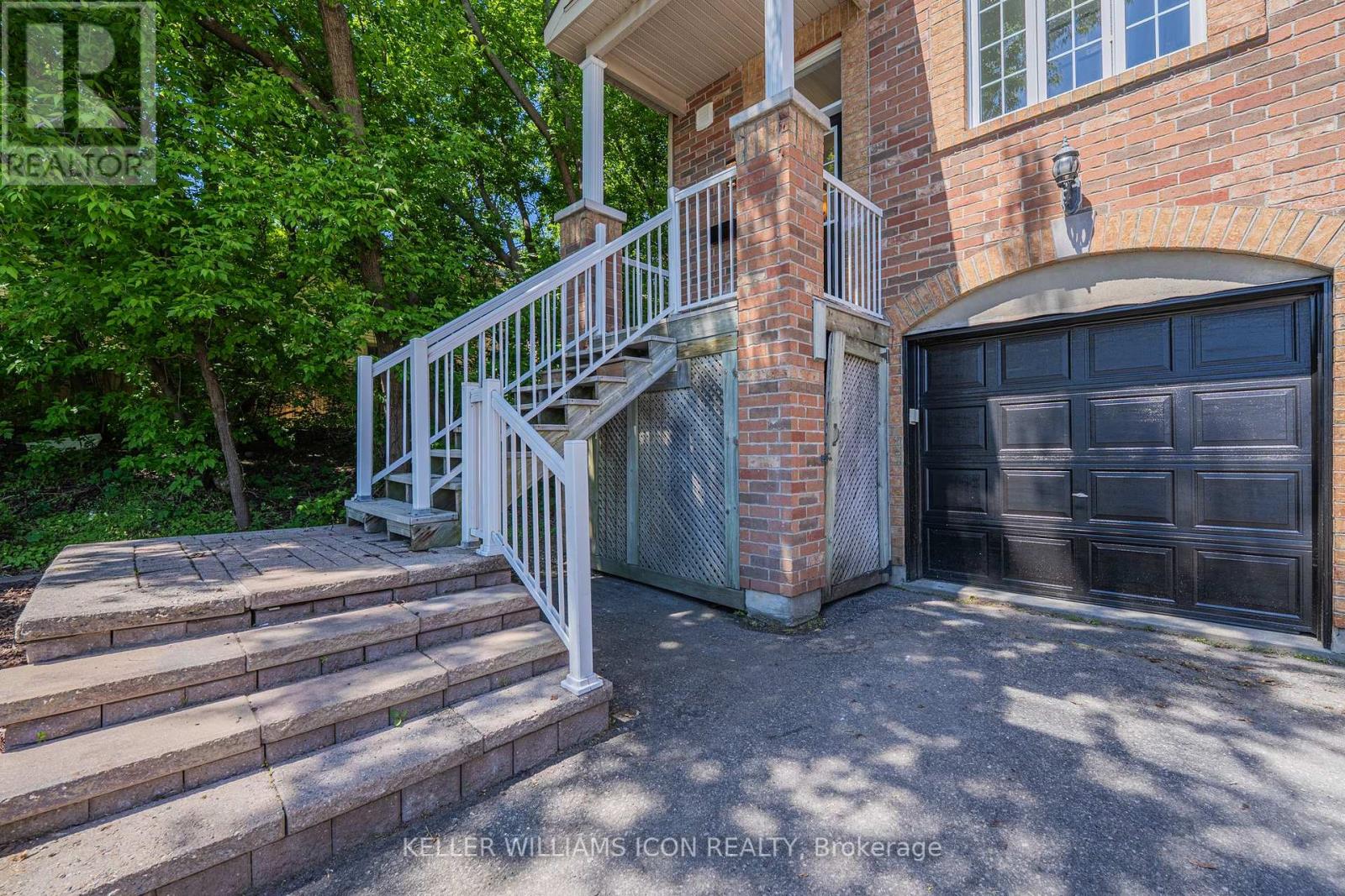 Property at 1309 MEADOWLANDS DRIVE E image 2