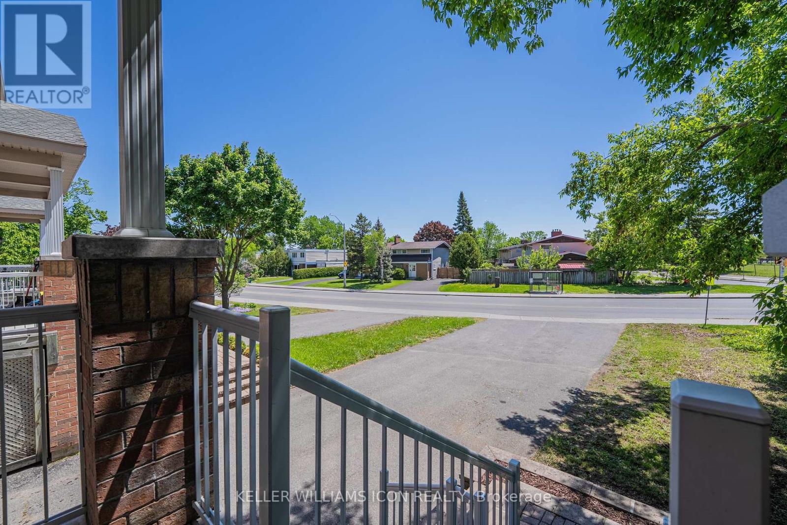 Property at 1309 MEADOWLANDS DRIVE E image 3