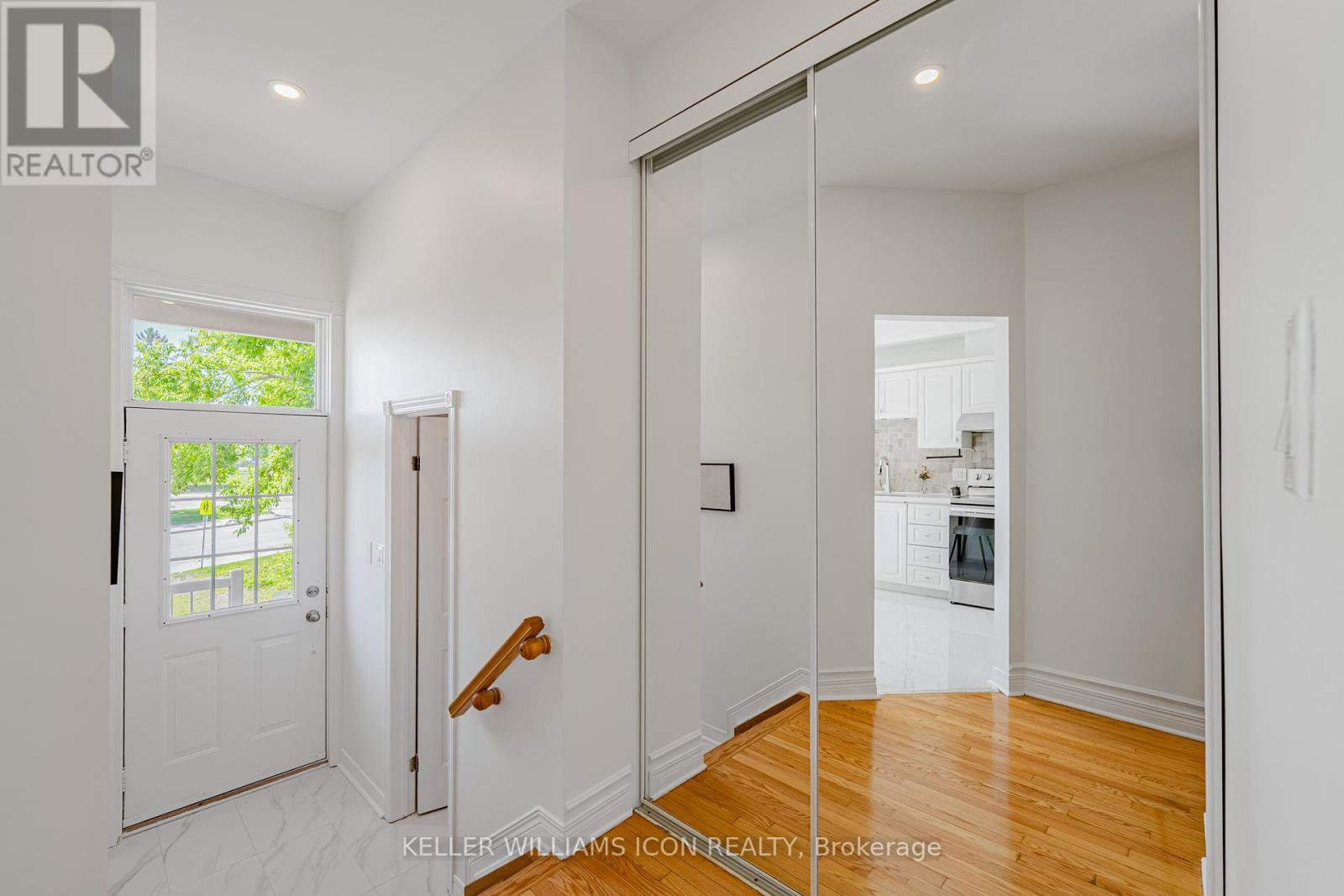 Property at 1309 MEADOWLANDS DRIVE E image 4