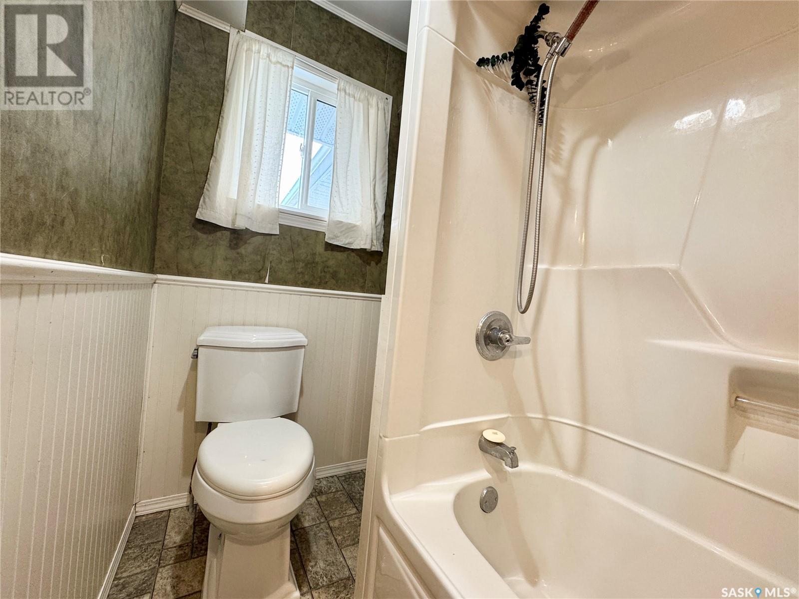119 2nd Avenue N, Maymont, Saskatchewan  S0M 1T0 - Photo 16 - SK002988