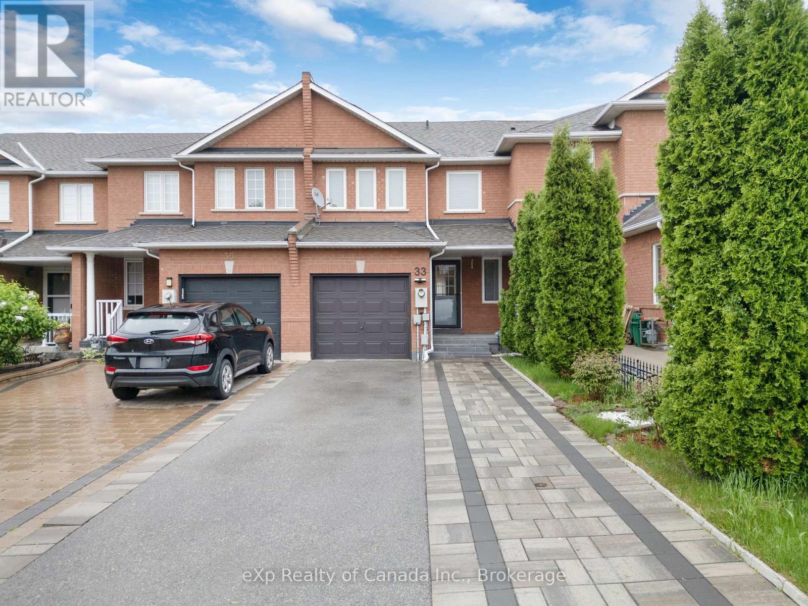 33 Piazza Crescent, Vaughan, Ontario L4H 2C7 - Photo 1 - N12180453