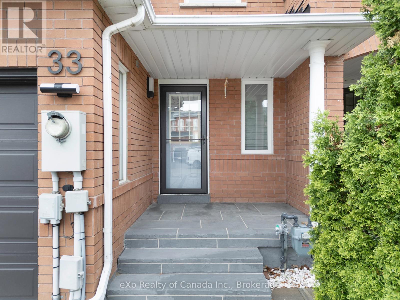 33 Piazza Crescent, Vaughan, Ontario  L4H 2C7 - Photo 2 - N12180453