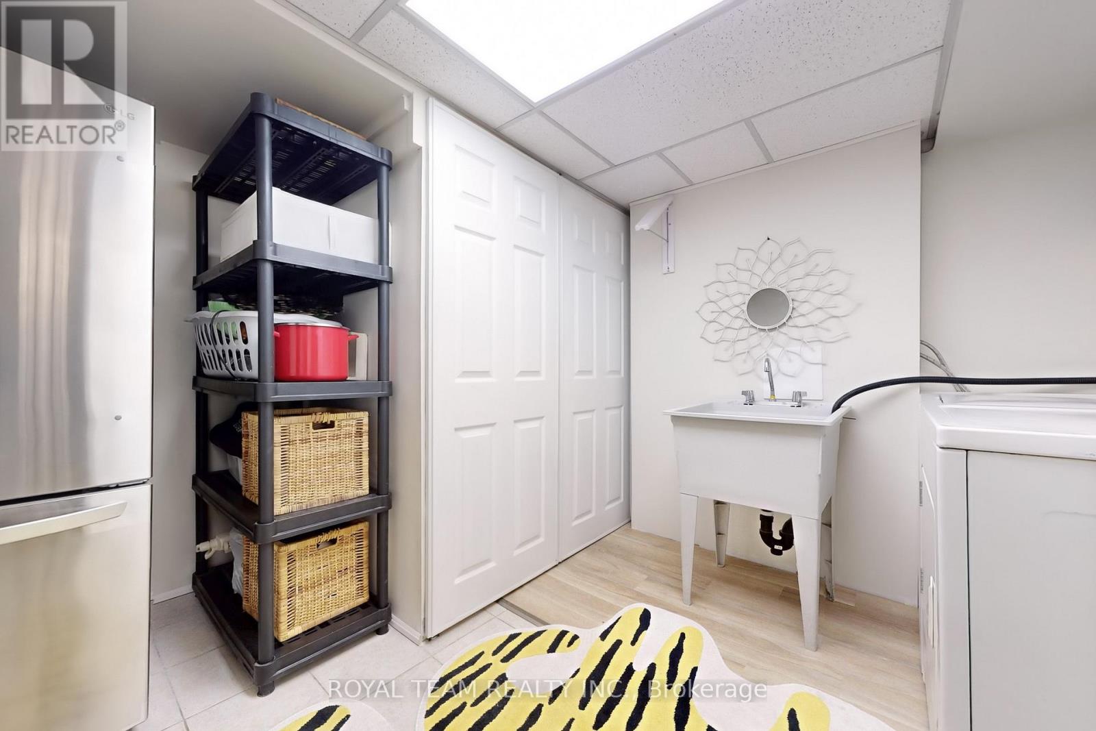 92 - 1050 Shawnmarr Road, Mississauga, Ontario  L5H 3V1 - Photo 38 - W12180445
