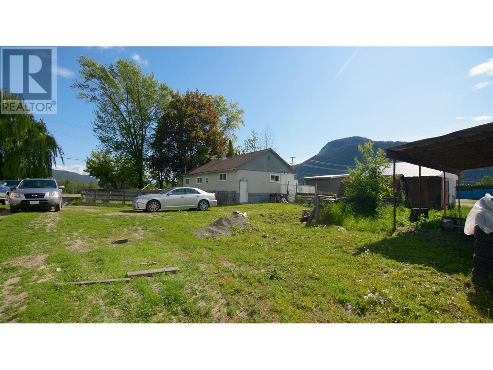 426 Aylmer Road, Chase, BC V0E1M0