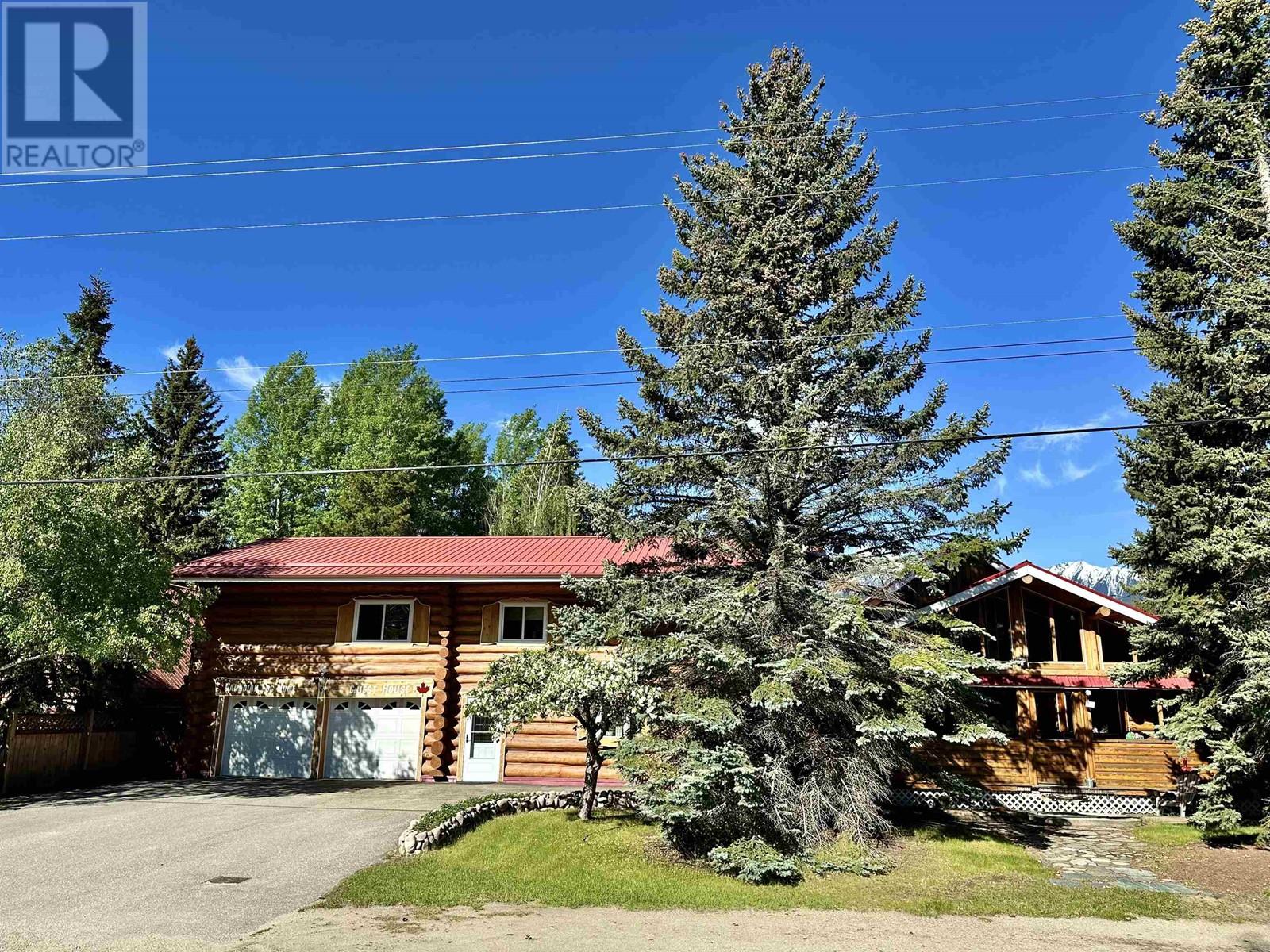 1940 Cranberry Place, Valemount, British Columbia  V0E 2Z0 - Photo 1 - R2934955