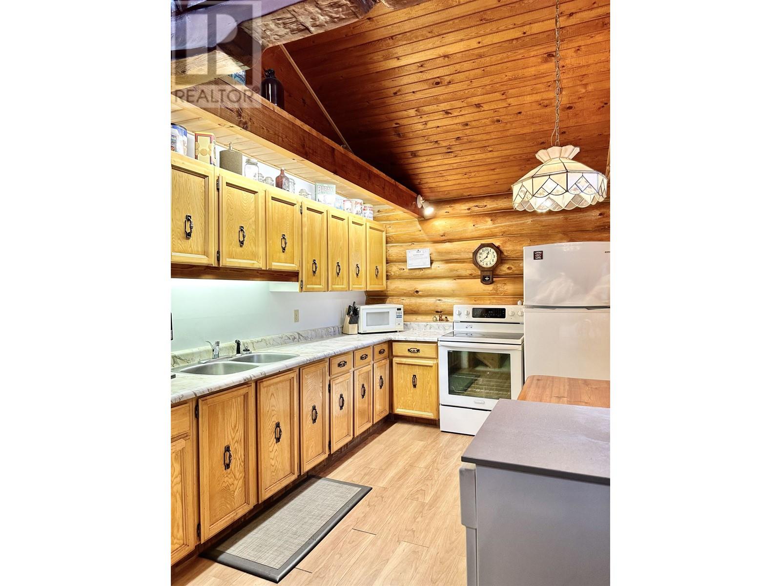 1940 Cranberry Place, Valemount, British Columbia  V0E 2Z0 - Photo 6 - R2934955