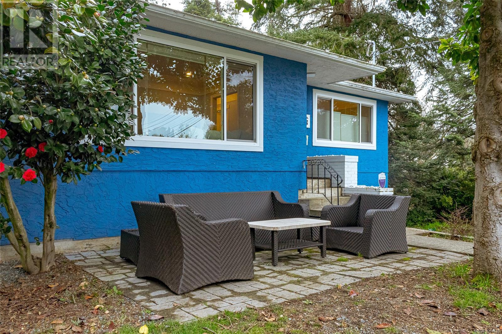 Property at 906 McAdoo Pl image 3