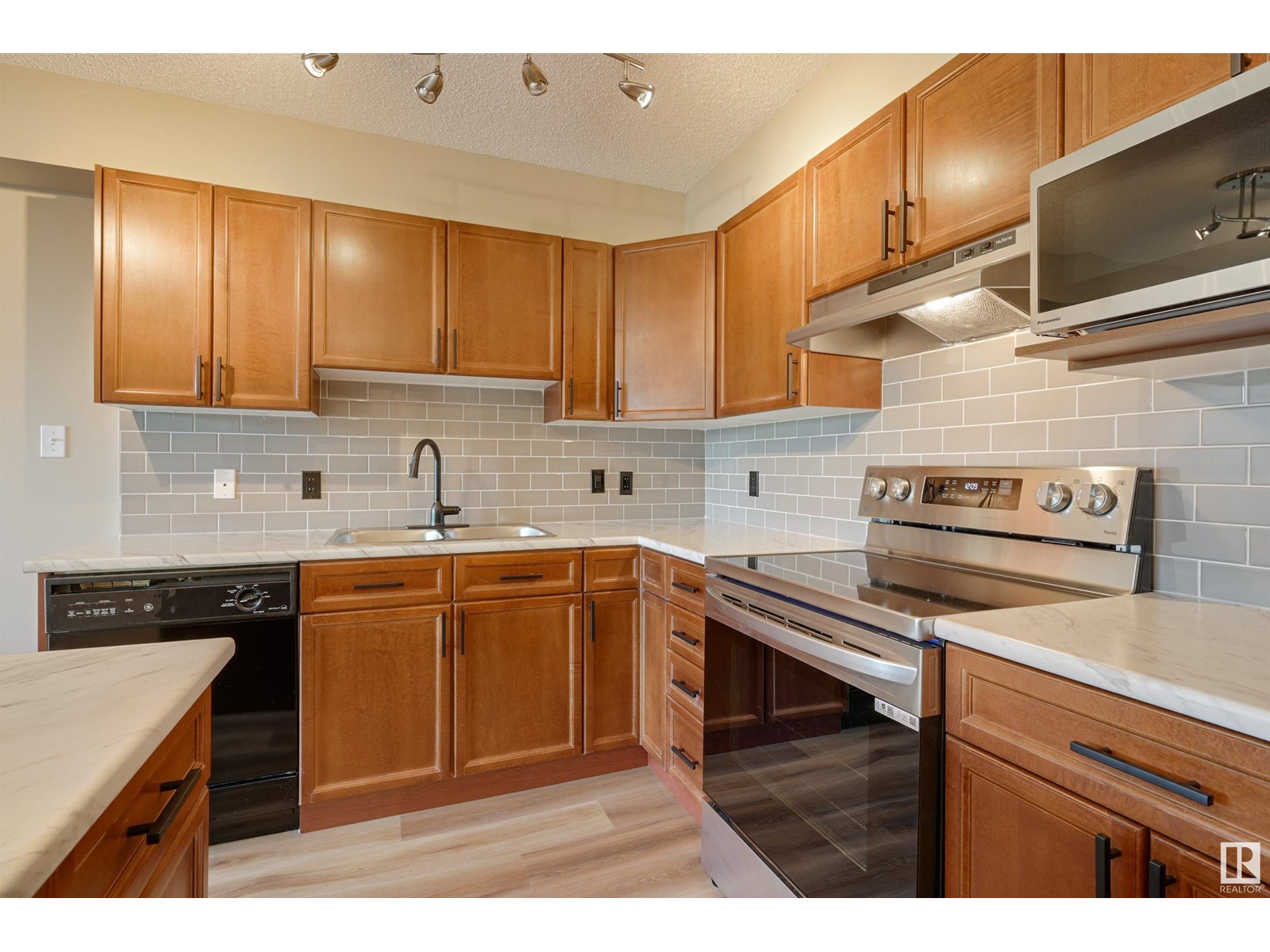 #310 10311 111 St Nw, Edmonton, Alberta  T5K 2Y8 - Photo 10 - E4438804