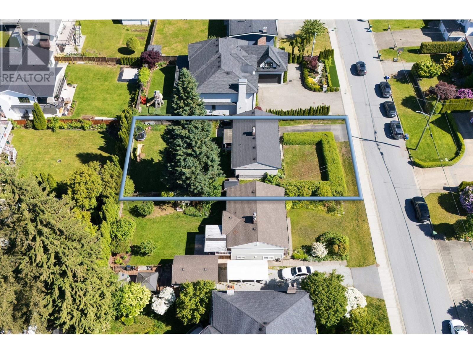 914 Macintosh Street, Coquitlam, British Columbia  V3J 4Z2 - Photo 6 - R3008333
