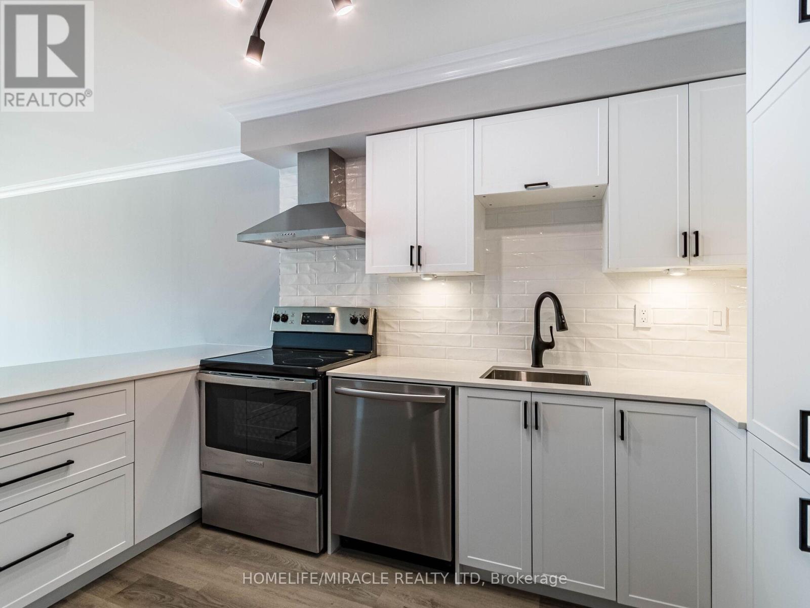 604 - 1270 Maple Crossing Boulevard, Burlington, Ontario  L7S 2J3 - Photo 10 - W12180488
