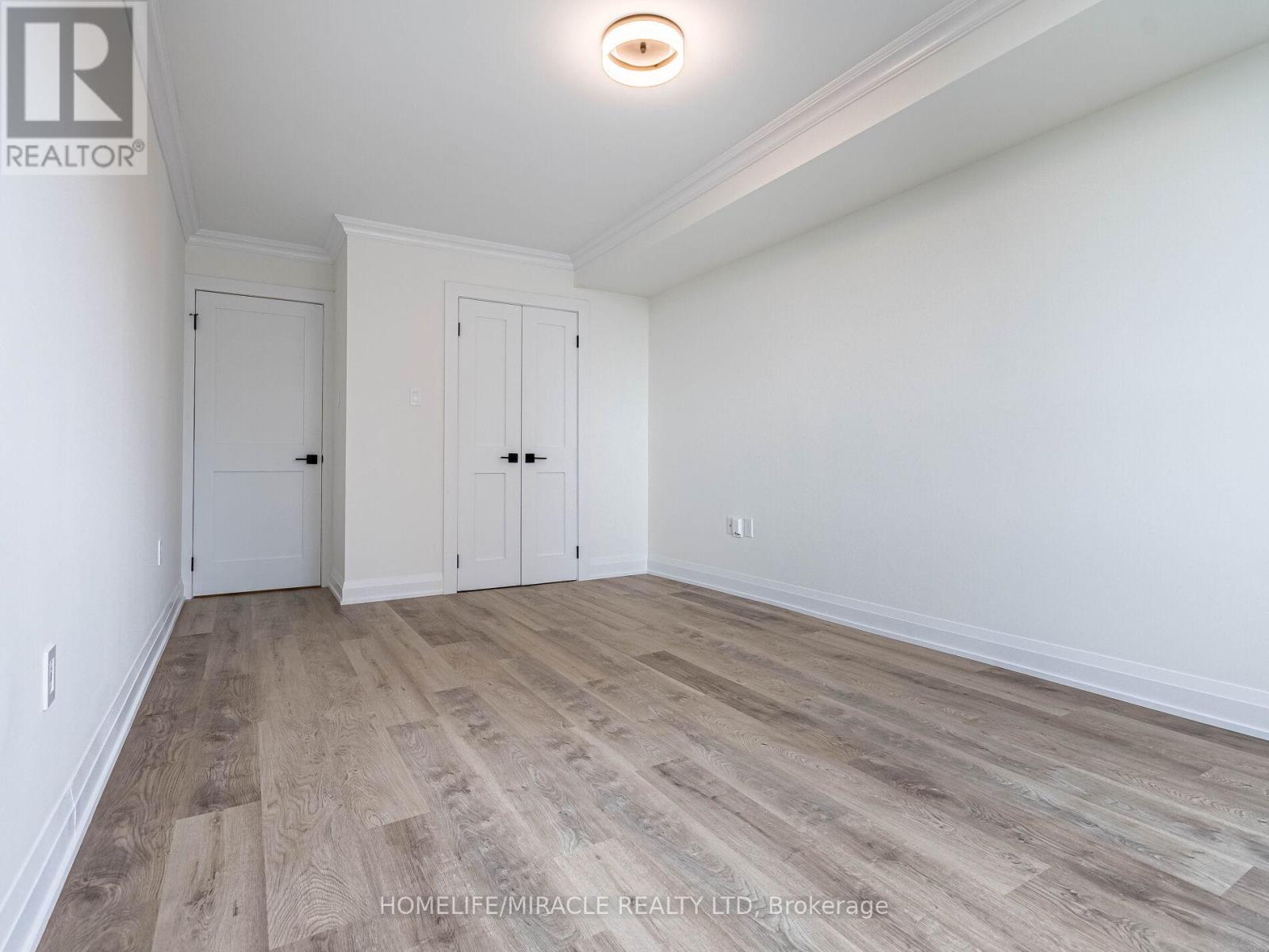 604 - 1270 Maple Crossing Boulevard, Burlington, Ontario  L7S 2J3 - Photo 24 - W12180488