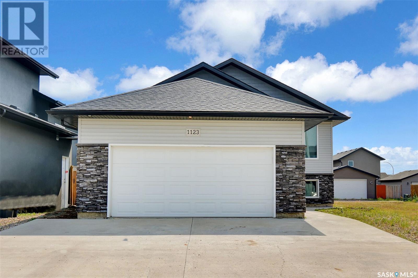 Property at 1123 Werschner CRESCENT image 1