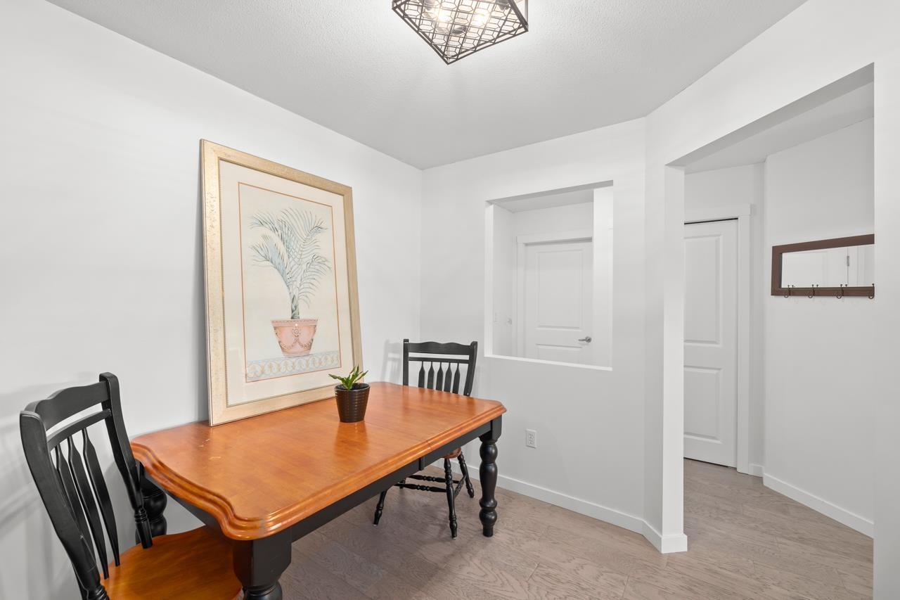 211 15621 Marine Drive, White Rock, British Columbia  V4B 1E1 - Photo 14 - R2948050