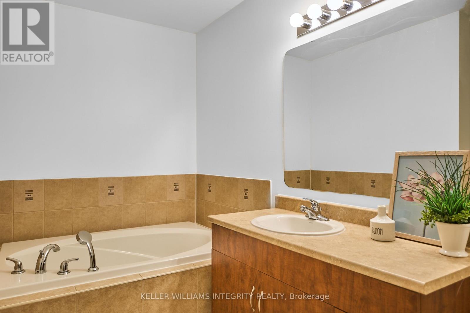 1697 Campeau Drive, Ottawa, Ontario  K2K 0A2 - Photo 35 - X12180521