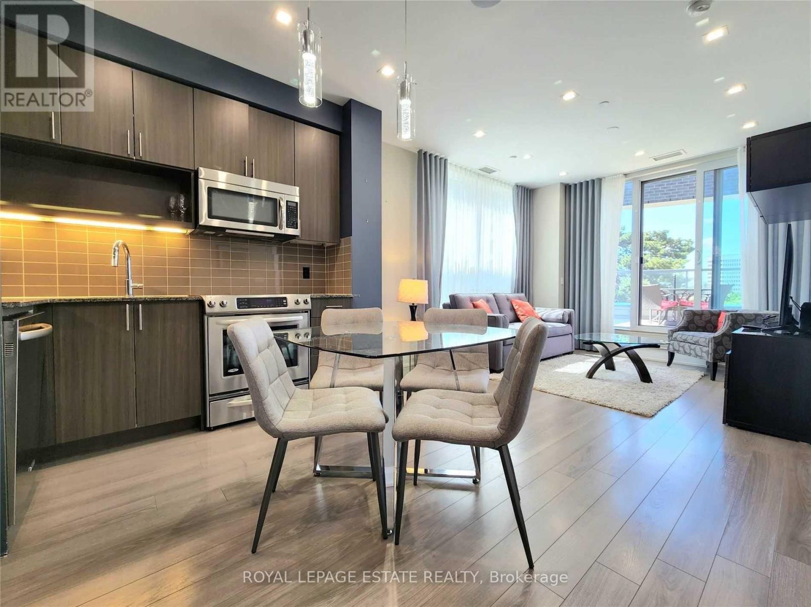 211 - 18 GRAYDON HALL DRIVE, Toronto, Ontario
