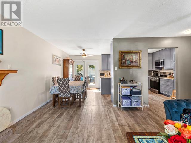Property at 40 EVERGREEN CRES image 5