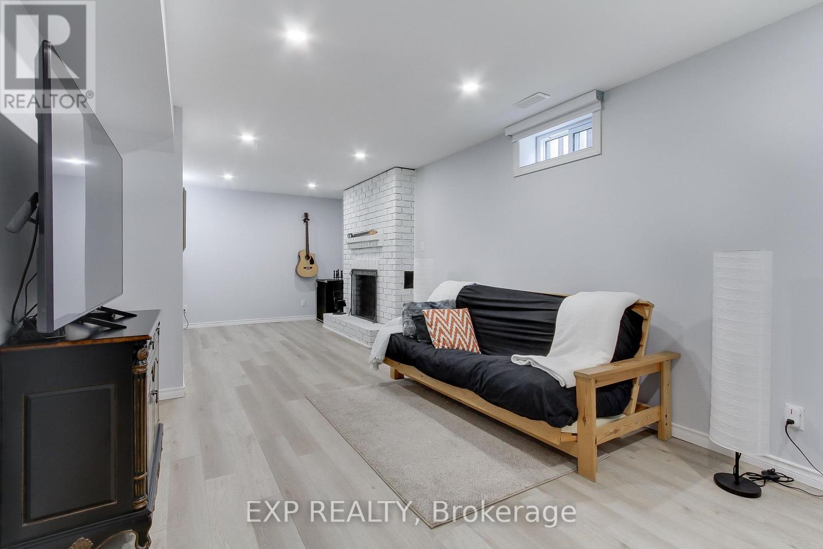 267 Cedarholme Avenue, Georgina, Ontario  L4P 2W5 - Photo 20 - N12180507