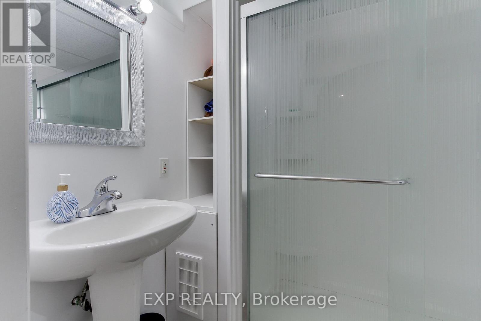 267 Cedarholme Avenue, Georgina, Ontario  L4P 2W5 - Photo 24 - N12180507